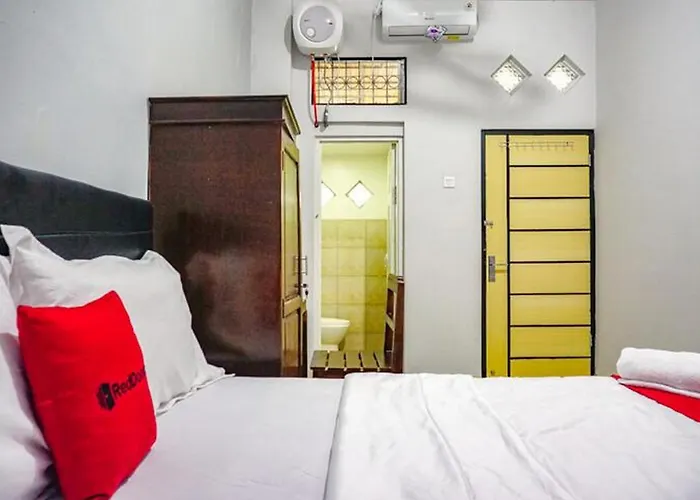 Reddoorz Near Penimbangan Hotel Singaraja (Bali)
